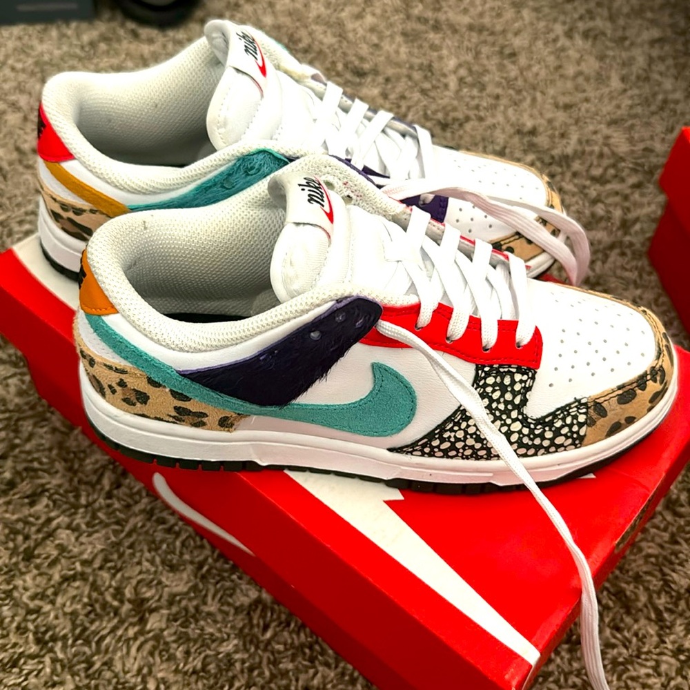 Nike low dunk safari